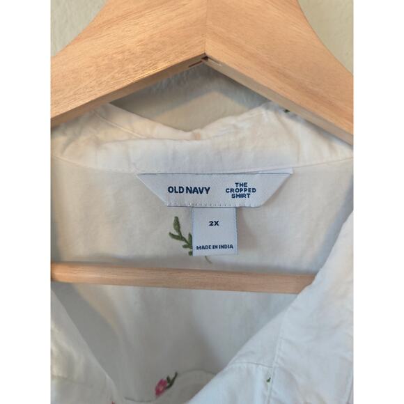 Old Navy Plus 2X White Floral Embroidered Cropped Shirt Cotton Button Down Shirt - Picture 5 of 9